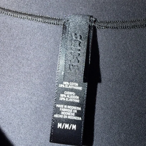 Skims fits everybody long sleeve shirt - Picture 2 of 5